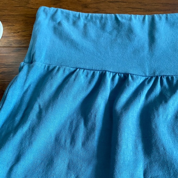 Talula bodycon mini skirt from Aritzia - Picture 2 of 4